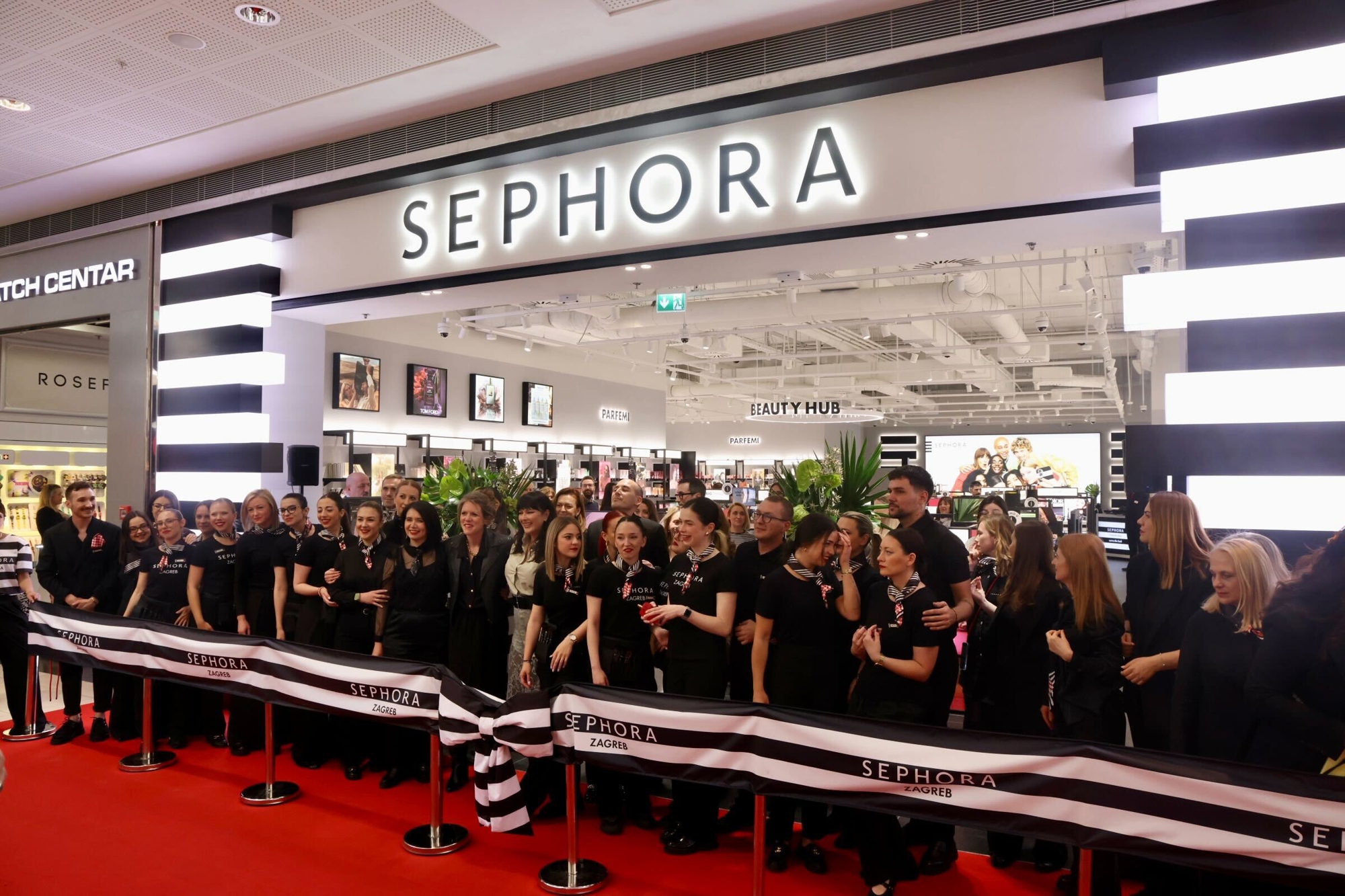 VELIKA GALERIJA Čekanje satima, bureci, zadaće... Kako je Hrvatska dočekala Sephoru