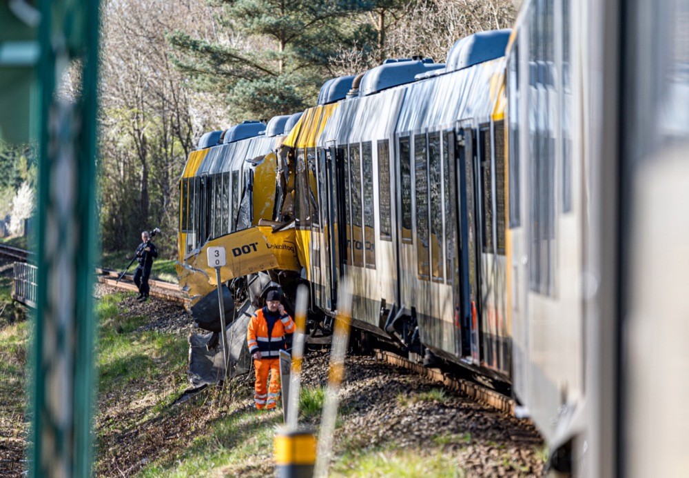 FOTO Frontalni sudar vlakova u Danskoj. Raste broj ozlijeđenih, pet kritično