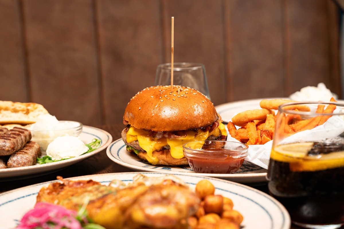 FOTO Kultni zagrebački restoran potpuno je preuređen – od izgleda do ponude