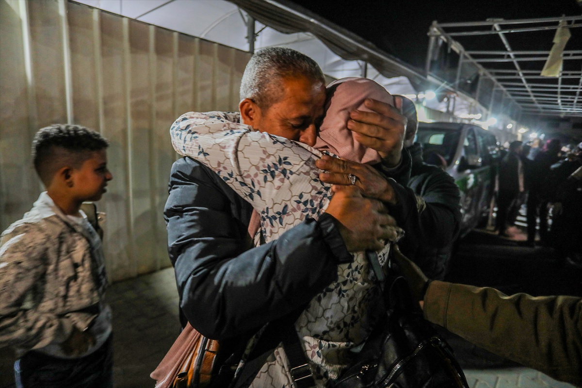 VIDEO Grupa ranjenih Palestinaca vratila se u Gazu kroz Egipat