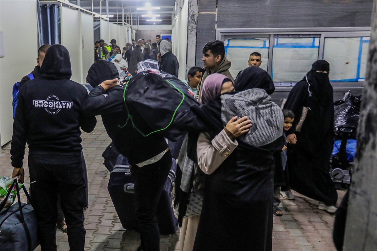 VIDEO Grupa ranjenih Palestinaca vratila se u Gazu kroz Egipat