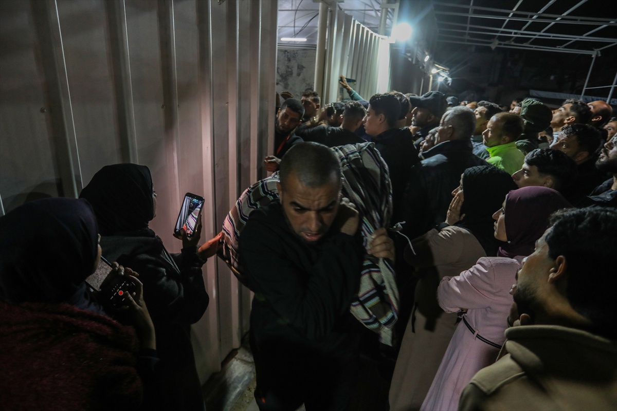 VIDEO Grupa ranjenih Palestinaca vratila se u Gazu kroz Egipat