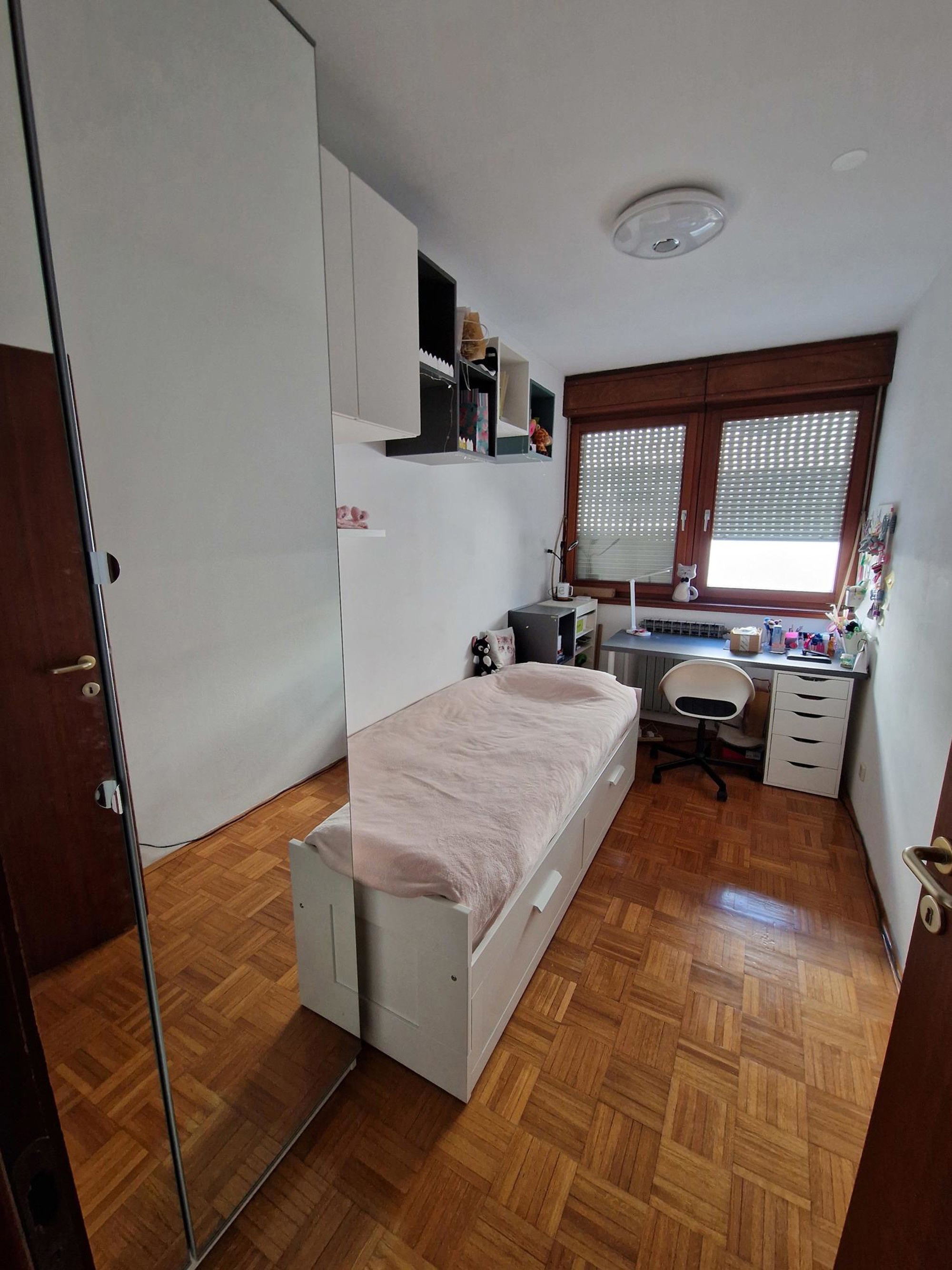 Prodaje se veći stan s pogledom na jedan od najljepših parkova u Zagrebu