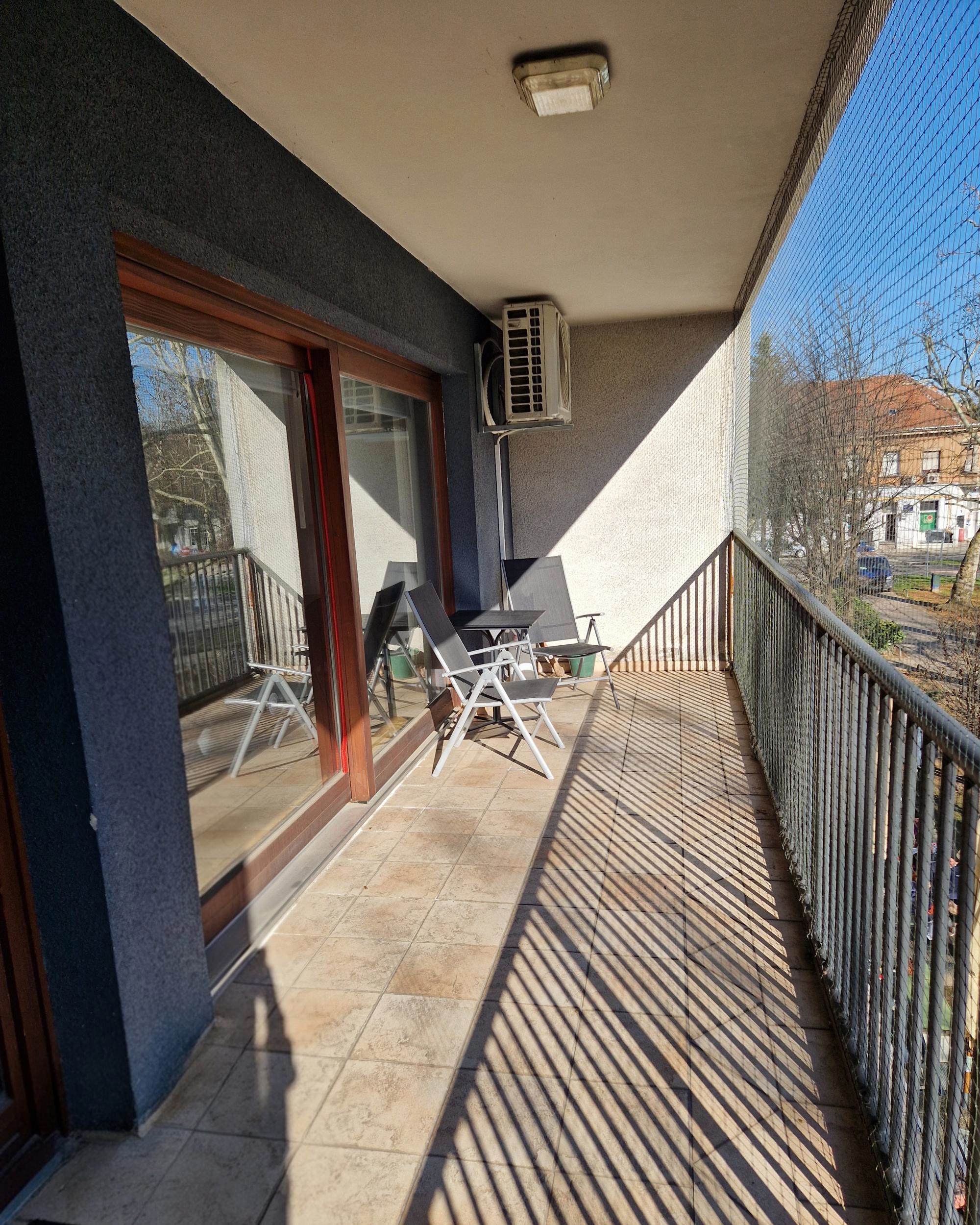 Prodaje se veći stan s pogledom na jedan od najljepših parkova u Zagrebu