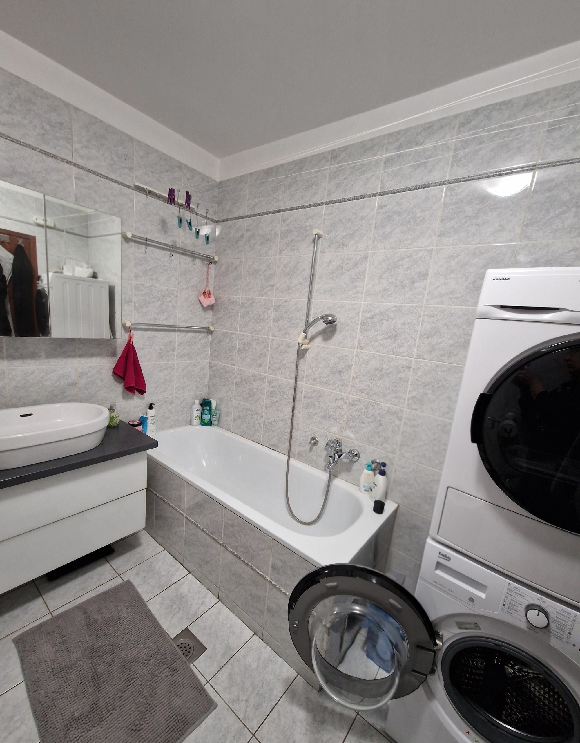 Prodaje se veći stan s pogledom na jedan od najljepših parkova u Zagrebu