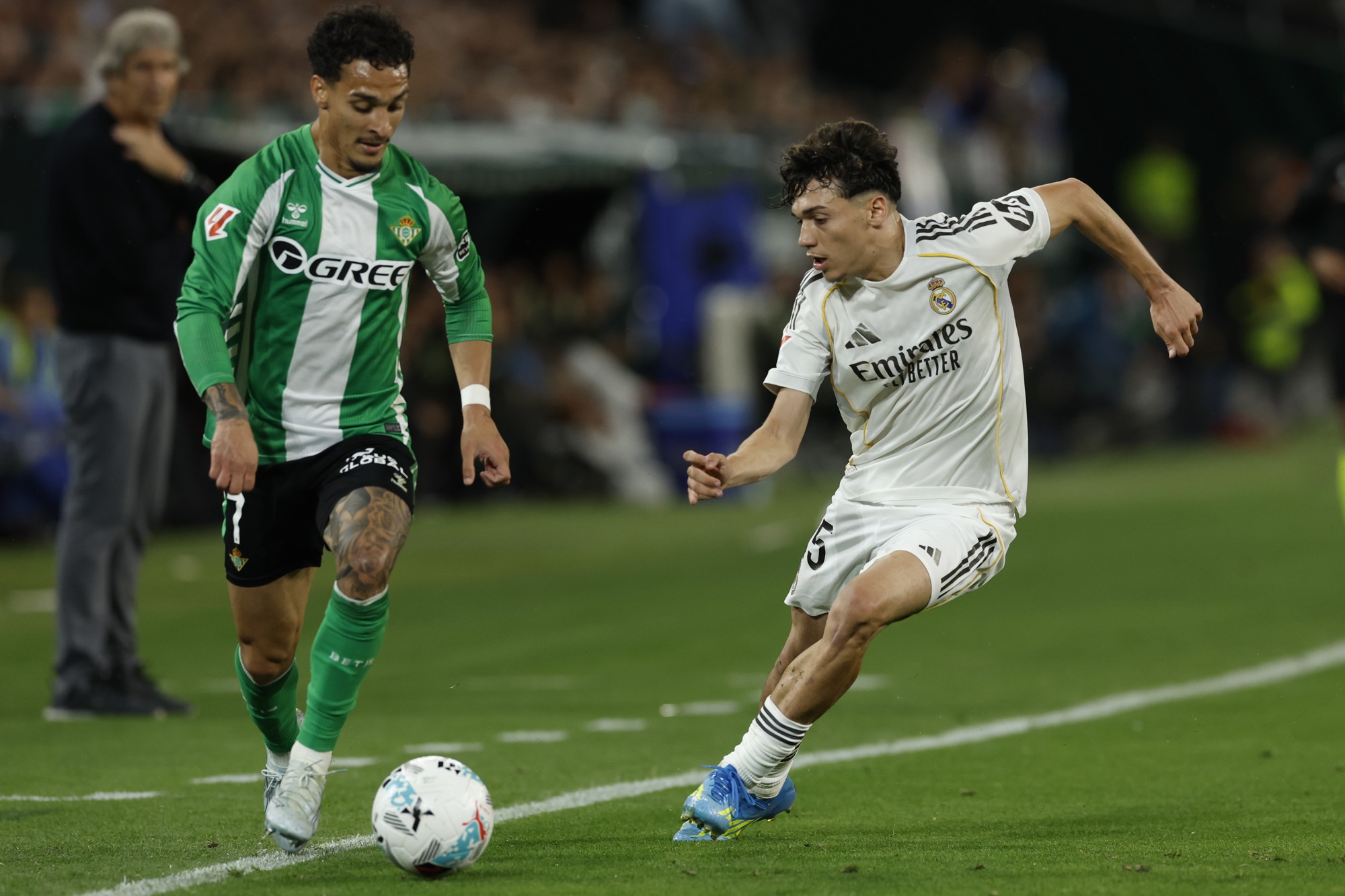 VIDEO Betis šokirao Real u 94. minuti i pogurao Barcelonu prema naslovu prvaka