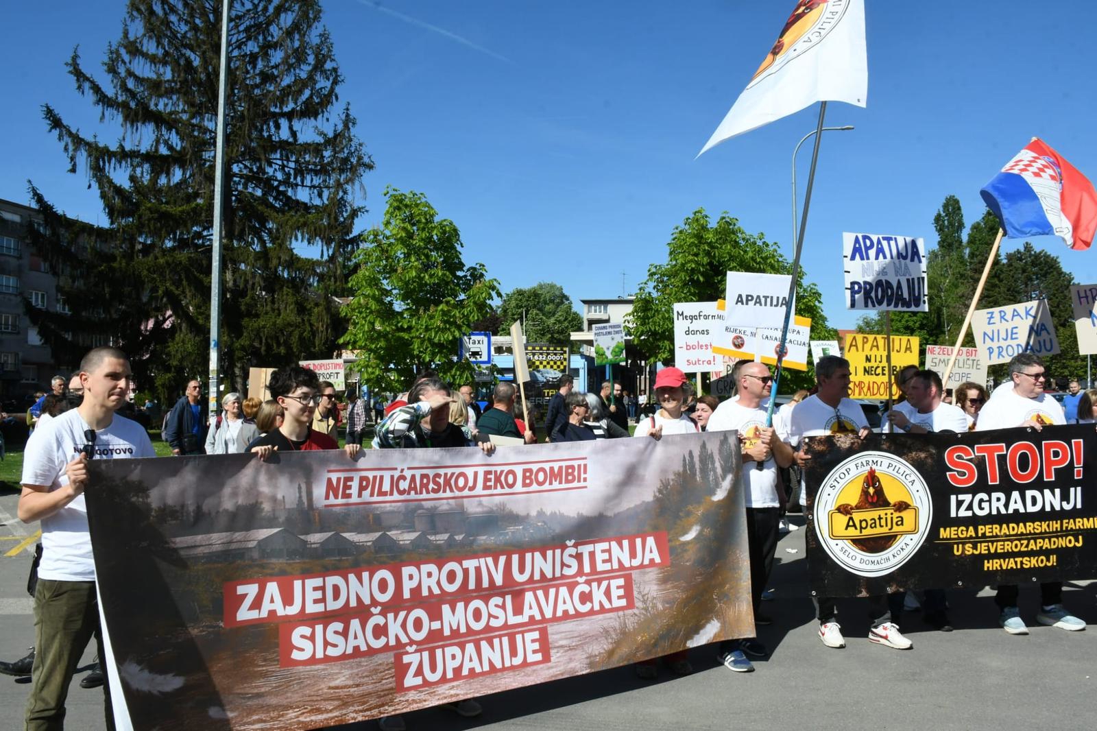 Prosvjed u Sisku protiv megafarmi i klaonica. "Nije gotovo dok nije gotovo"
