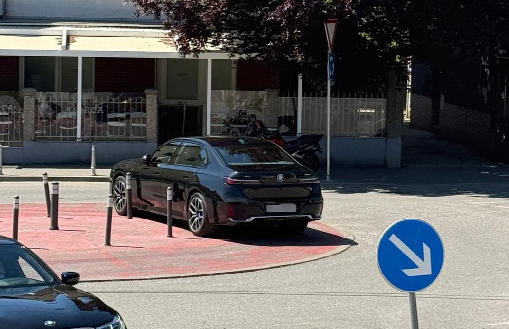 FOTO Ovo su luksuzni auti u garaži KB-a Sv. Duh zbog kojih je HDZ prozvao vlasti