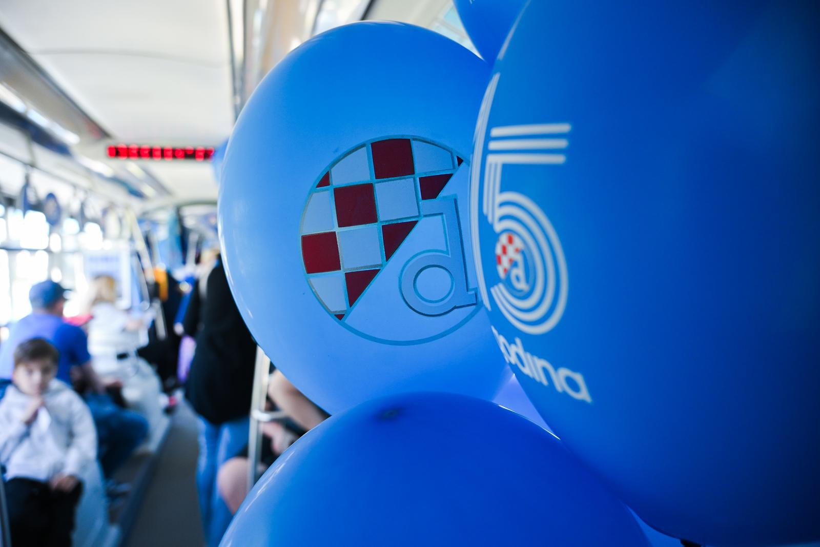 FOTO Dinamo proslavio 115. rođendan u tramvaju uz Zagrebačke anđele