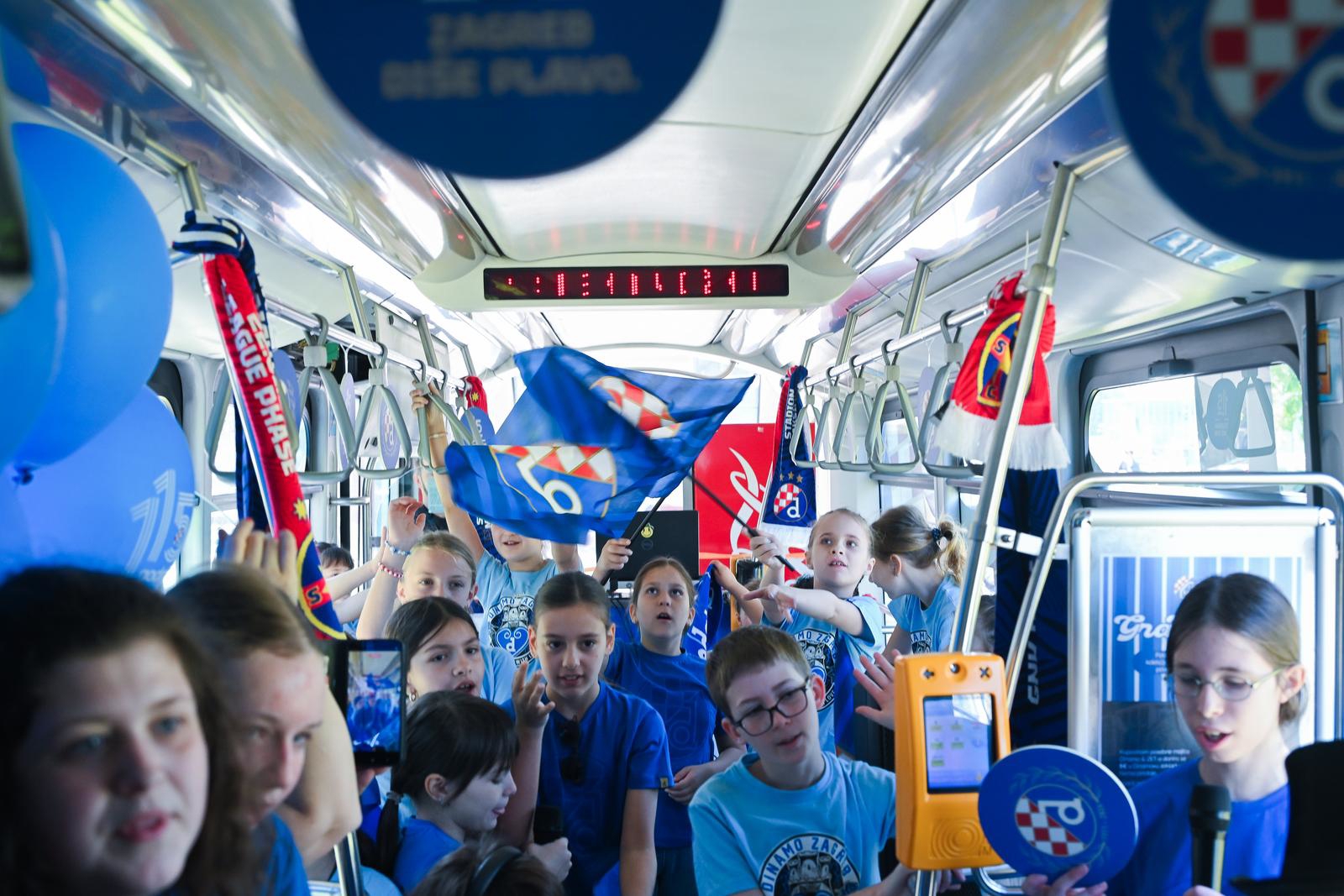 FOTO Dinamo proslavio 115. rođendan u tramvaju uz Zagrebačke anđele