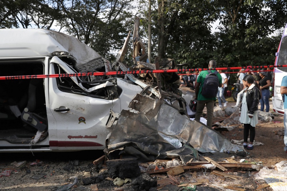 U bombaškom napadu na autobus u Kolumbiji ubijeno 20 ljudi
