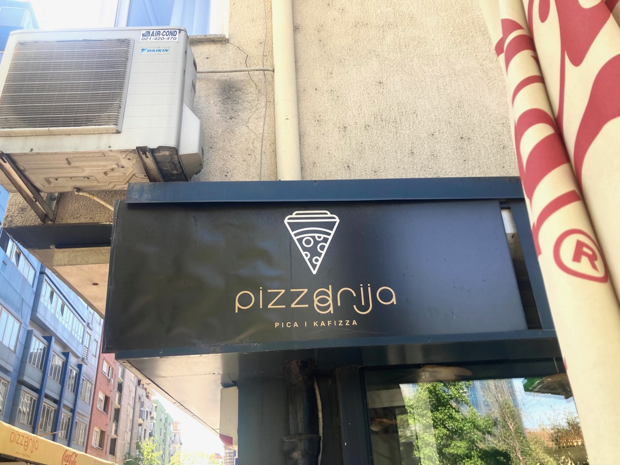 Otišao sam u Srbiju na pizzu i prvi put u životu - nisam je mogao dovršiti