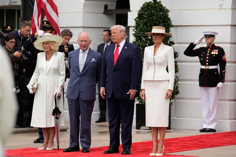 Kralj Charles i Camilla oprostili se od Trumpa u Bijeloj kući