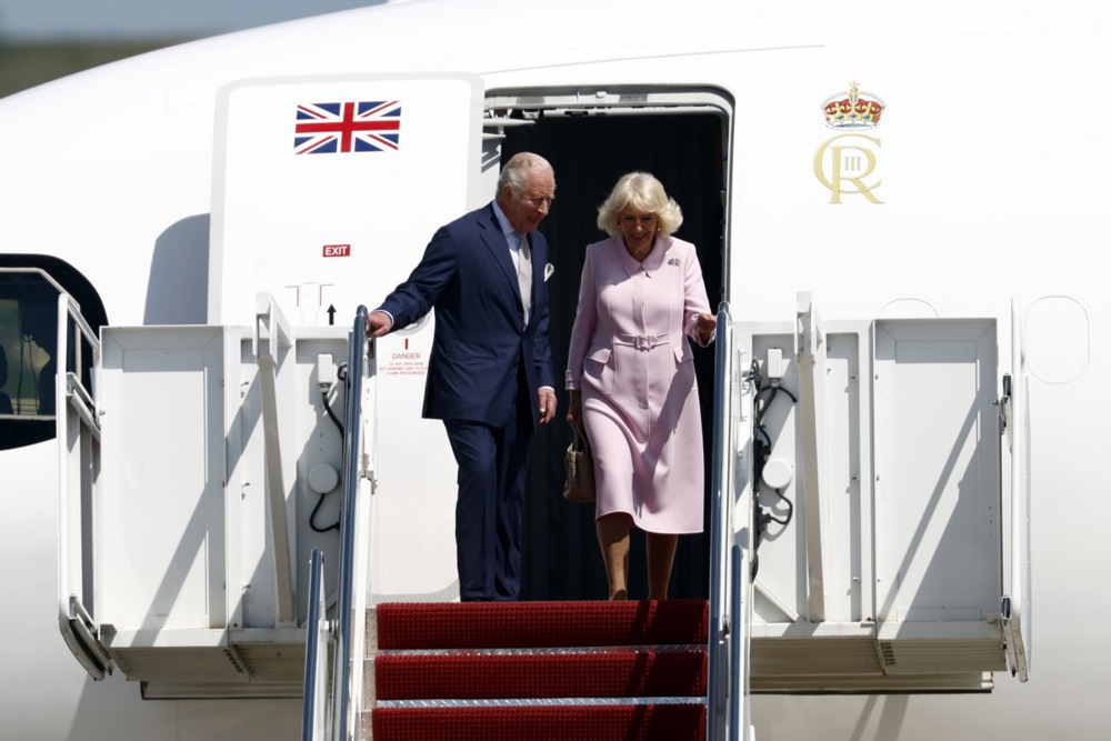 Kralj Charles i Camilla oprostili se od Trumpa u Bijeloj kući