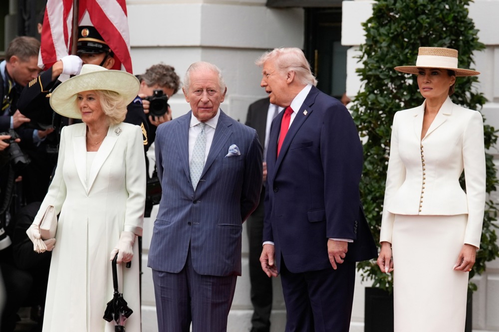 Kralj Charles i Camilla oprostili se od Trumpa u Bijeloj kući