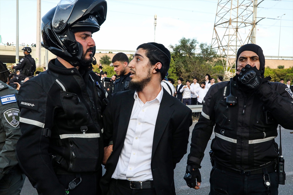 Ultraortodoksni Židovi blokirali ceste u Izraelu: "Radije ćemo umrijeti nego u vojsku"