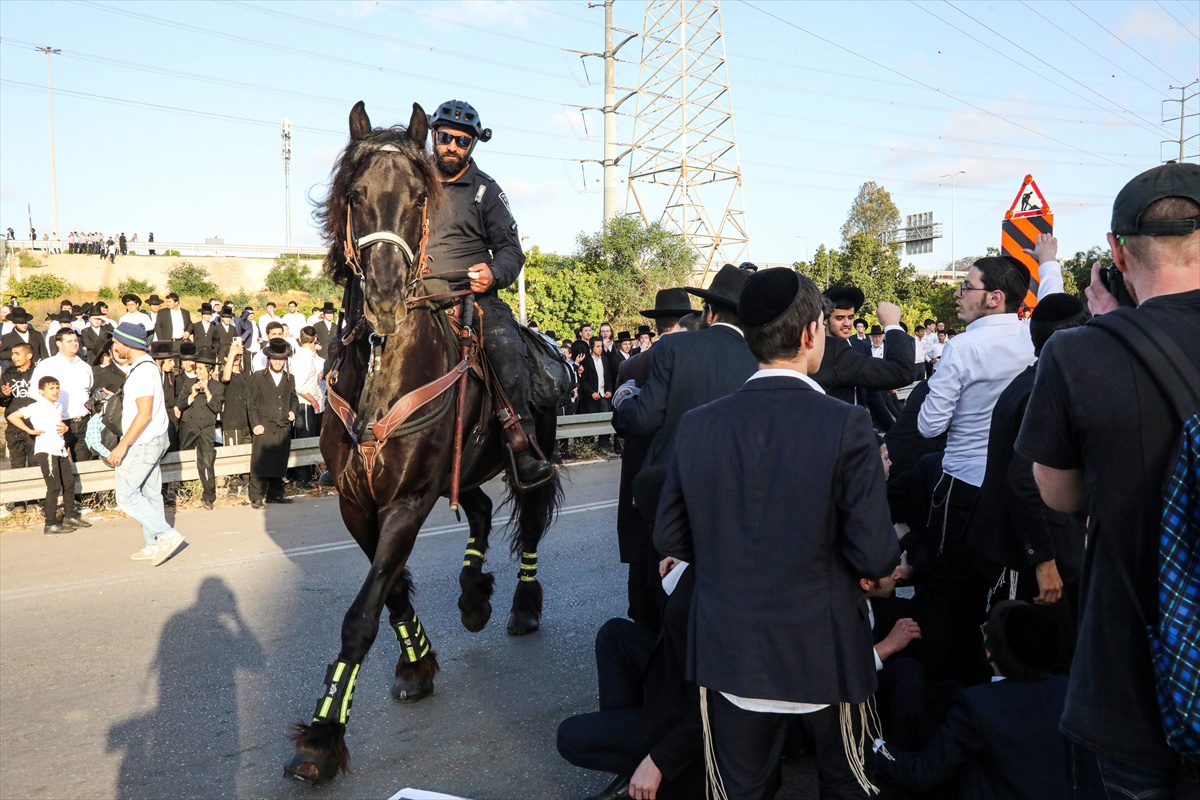 Ultraortodoksni Židovi blokirali ceste u Izraelu: "Radije ćemo umrijeti nego u vojsku"
