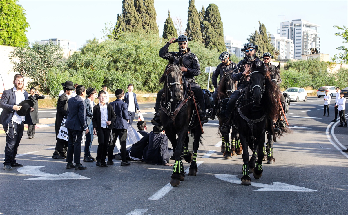 Ultraortodoksni Židovi blokirali ceste u Izraelu: "Radije ćemo umrijeti nego u vojsku"