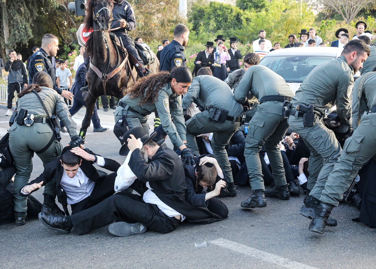 Ultraortodoksni Židovi blokirali ceste u Izraelu: "Radije ćemo umrijeti nego u vojsku"