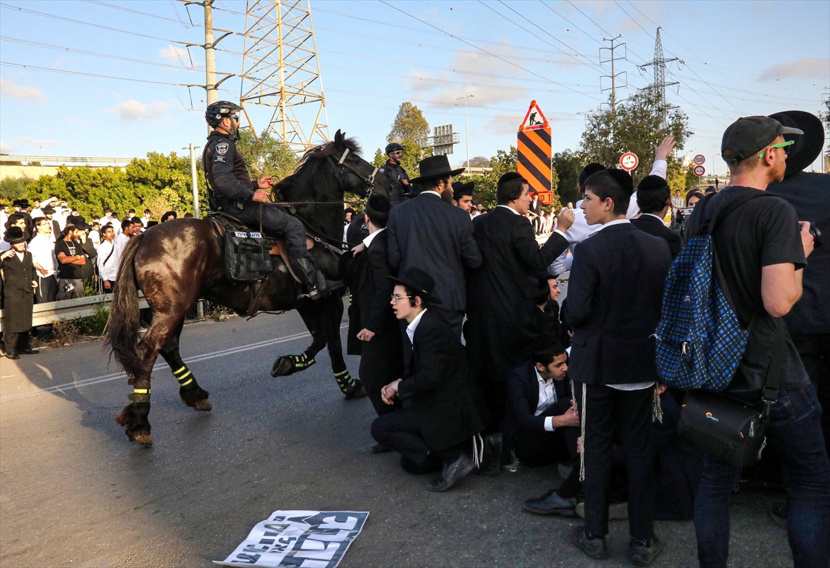 Ultraortodoksni Židovi blokirali ceste u Izraelu: "Radije ćemo umrijeti nego u vojsku"
