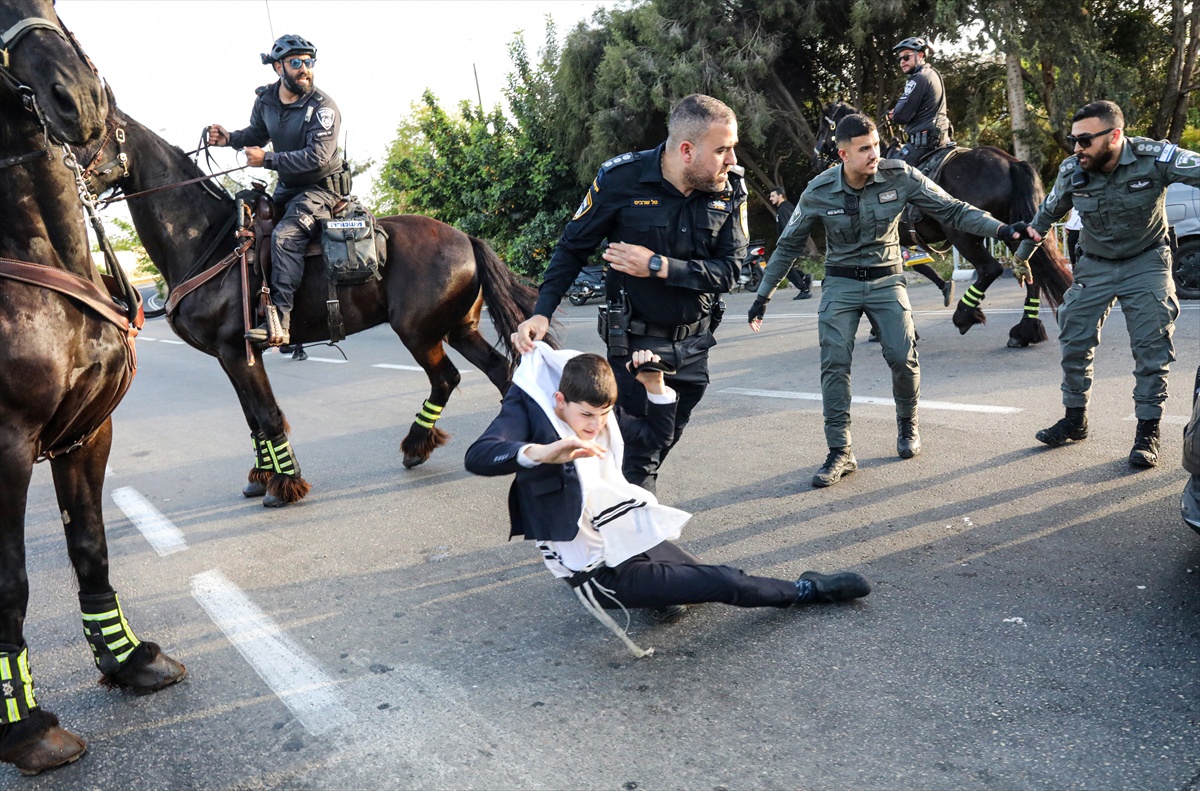 Ultraortodoksni Židovi blokirali ceste u Izraelu: "Radije ćemo umrijeti nego u vojsku"