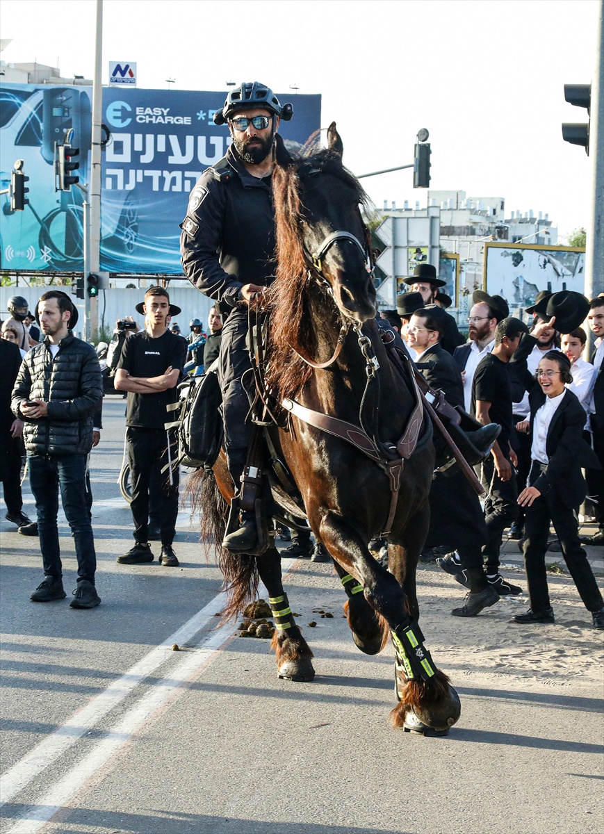 Ultraortodoksni Židovi blokirali ceste u Izraelu: "Radije ćemo umrijeti nego u vojsku"