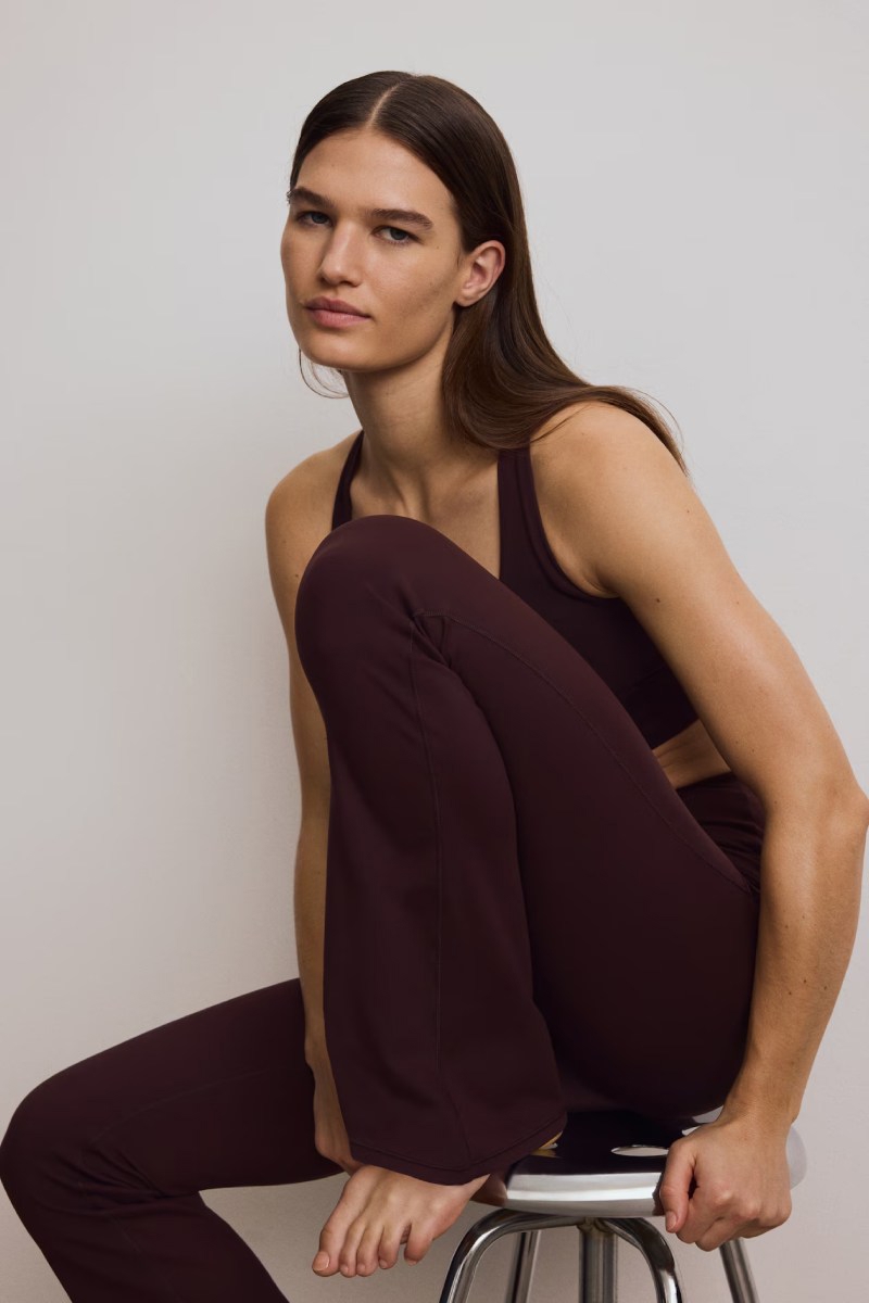 H&M ima sportske komade za yogu i pilates koji izgledaju skuplje nego što jesu
