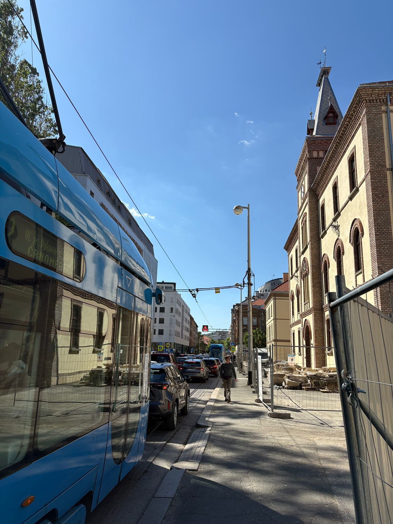 Ogromna gužva u Ilici: "Brže je pješke nego tramvajem"