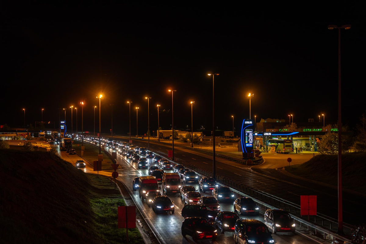 FOTO I VIDEO Nepregledna kolona ispred tunela na A1. Dvoje teško ozlijeđenih na A3