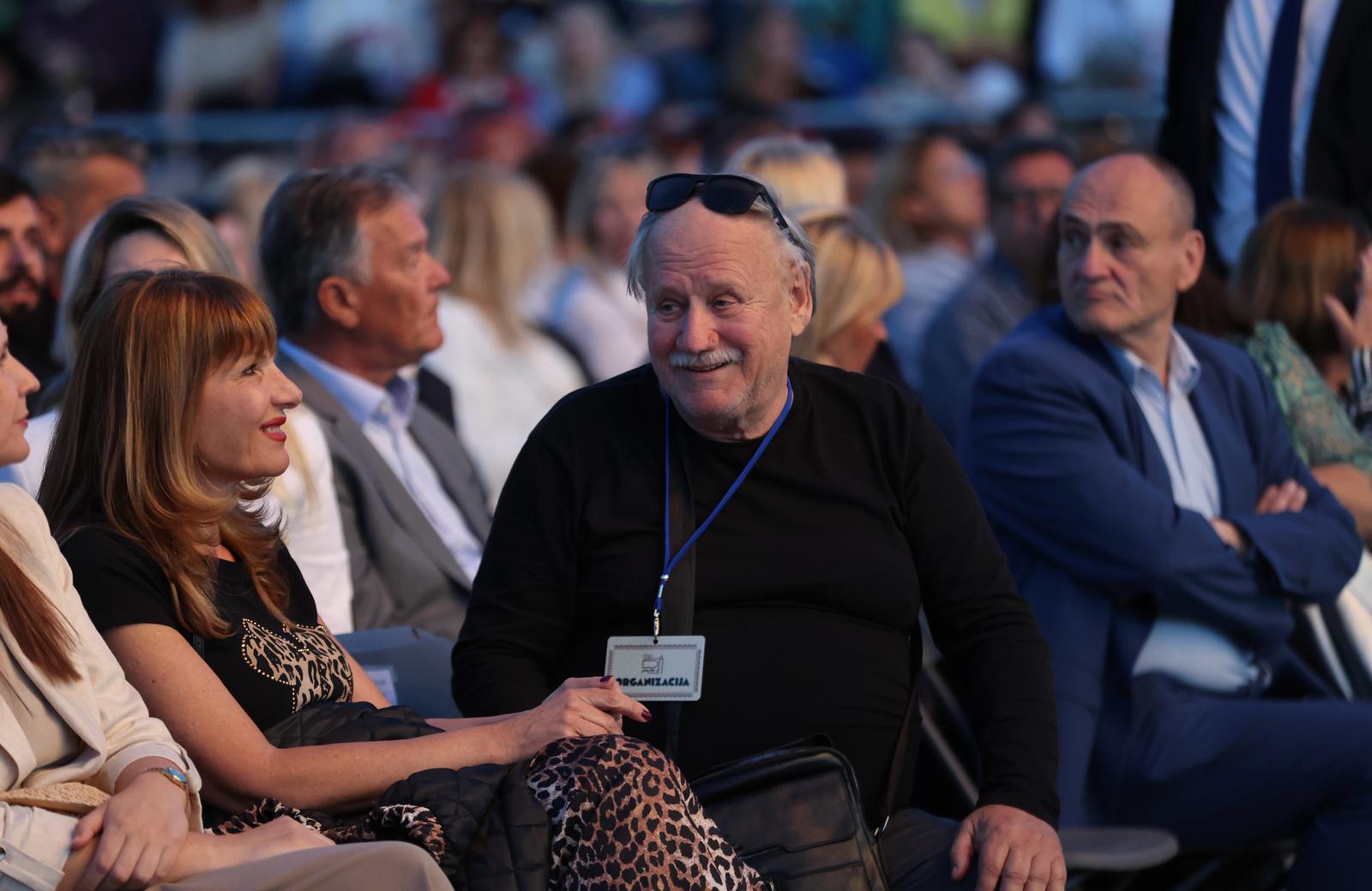 FOTO Tereza Kesovija nastupila u Splitu, dočekale je ovacije: "Tere, mi te volimo"