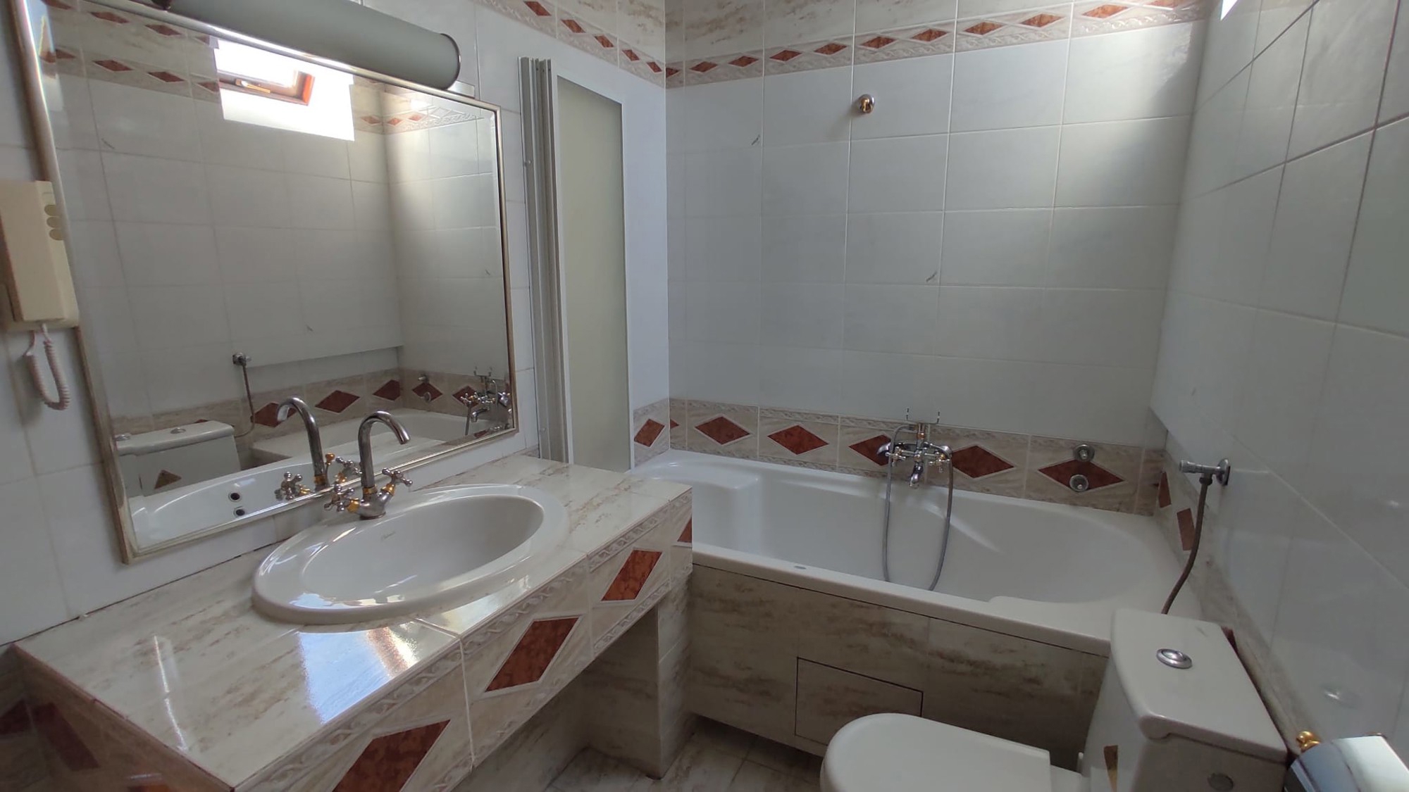 Pregledavali smo Oglase i našli stan od 191 m² i 515.000 eura u Zagrebu. Bacite oko