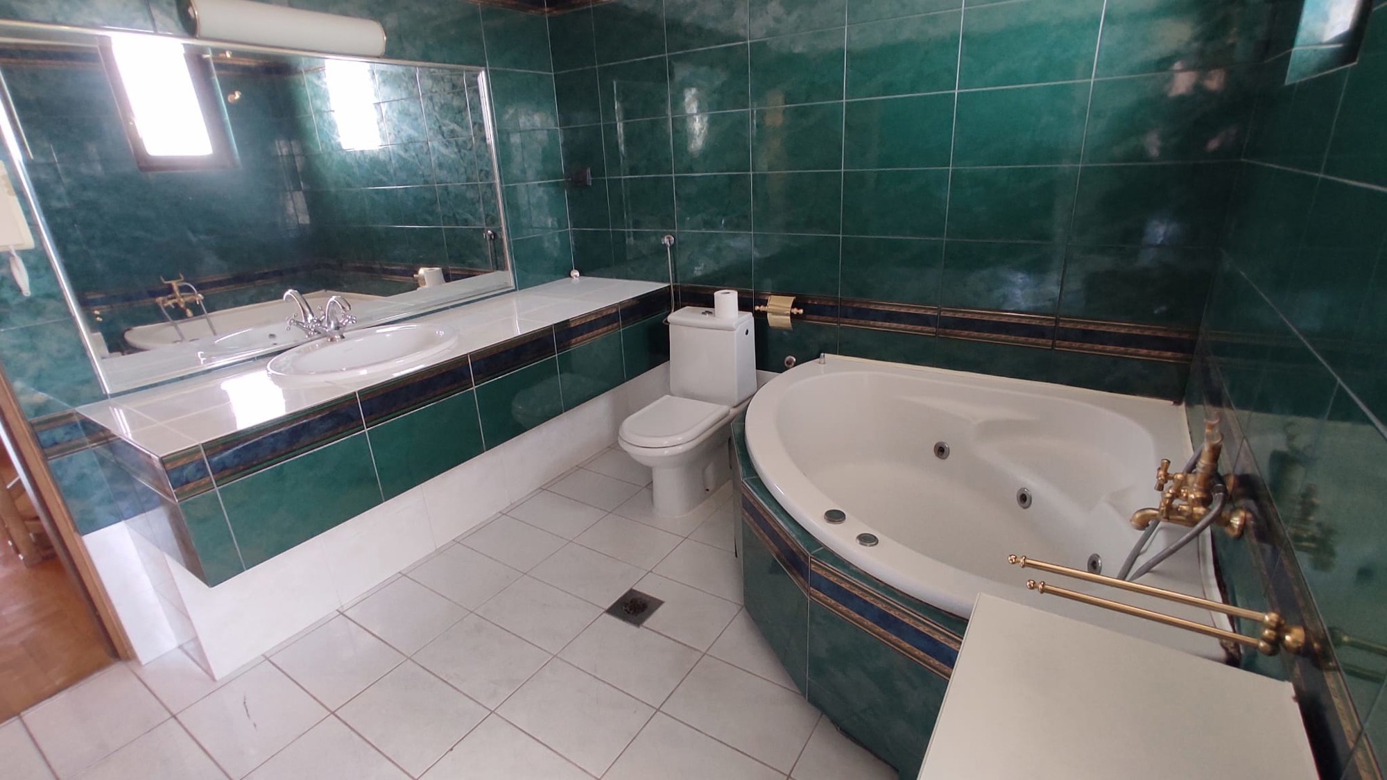 Pregledavali smo Oglase i našli stan od 191 m² i 515.000 eura u Zagrebu. Bacite oko