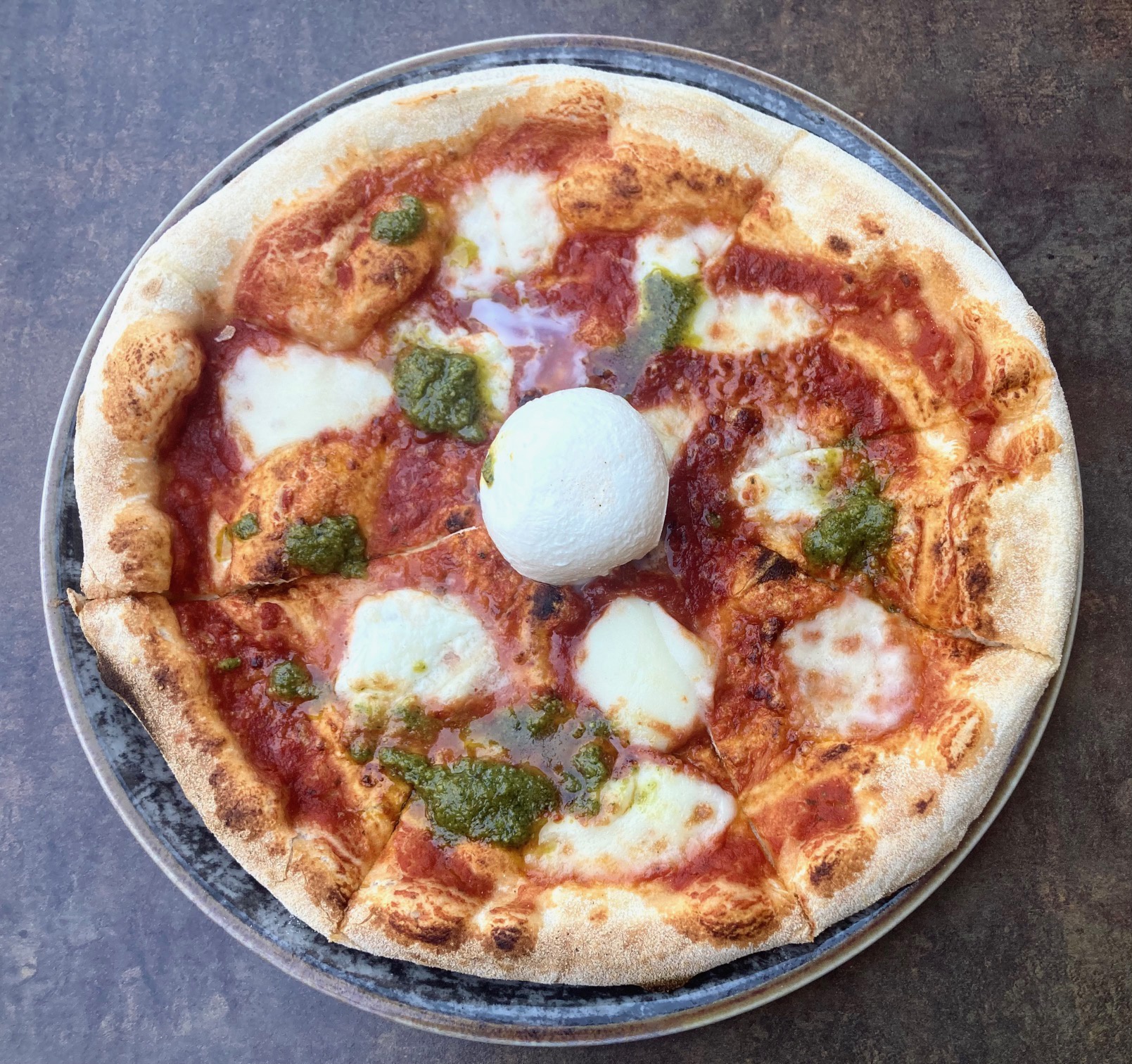 Jedna od najboljih pizzerija u Pečuhu nalazi se - na benzinskoj