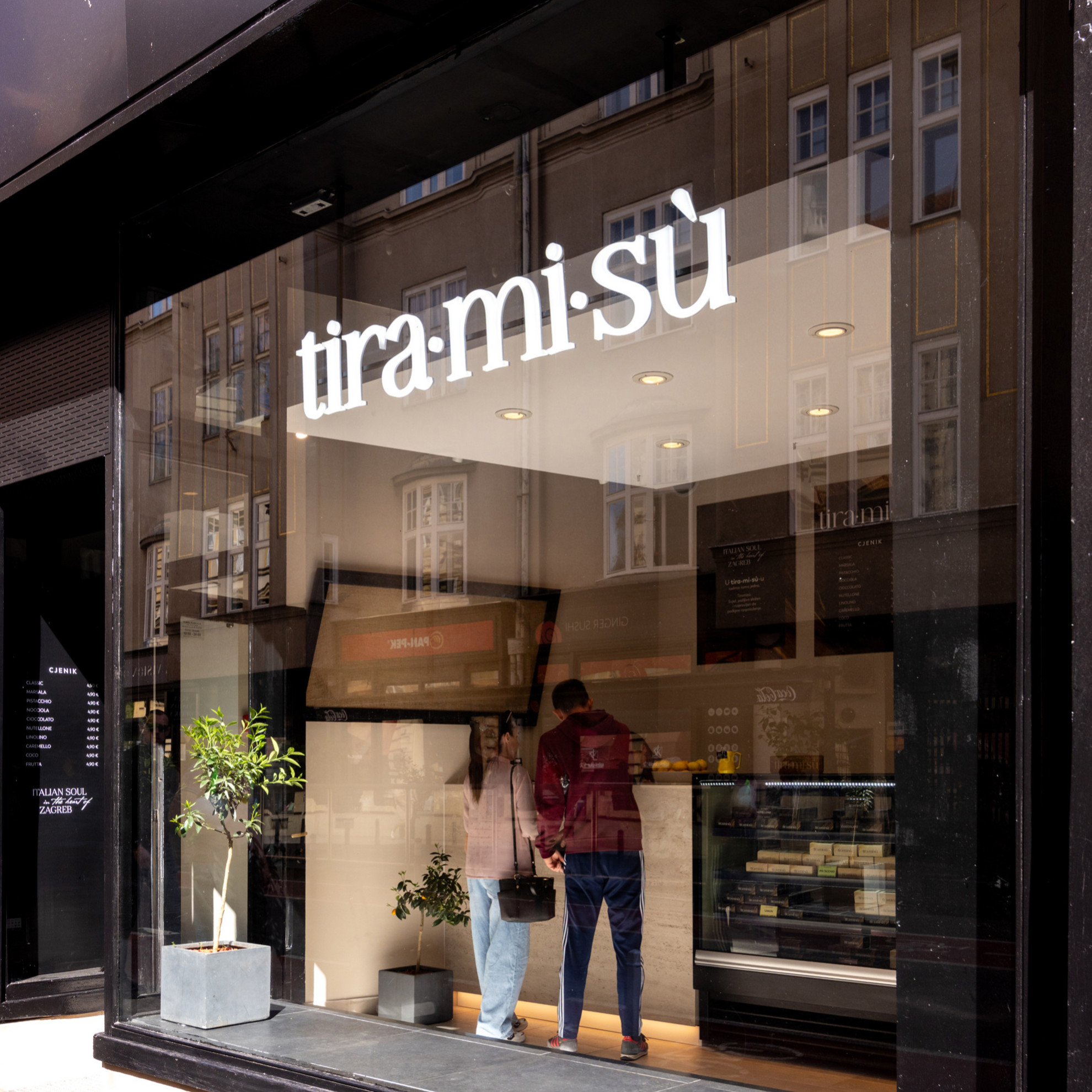 U Zagrebu se otvorila slastičarnica koja prodaje samo - tiramisu. Bili smo