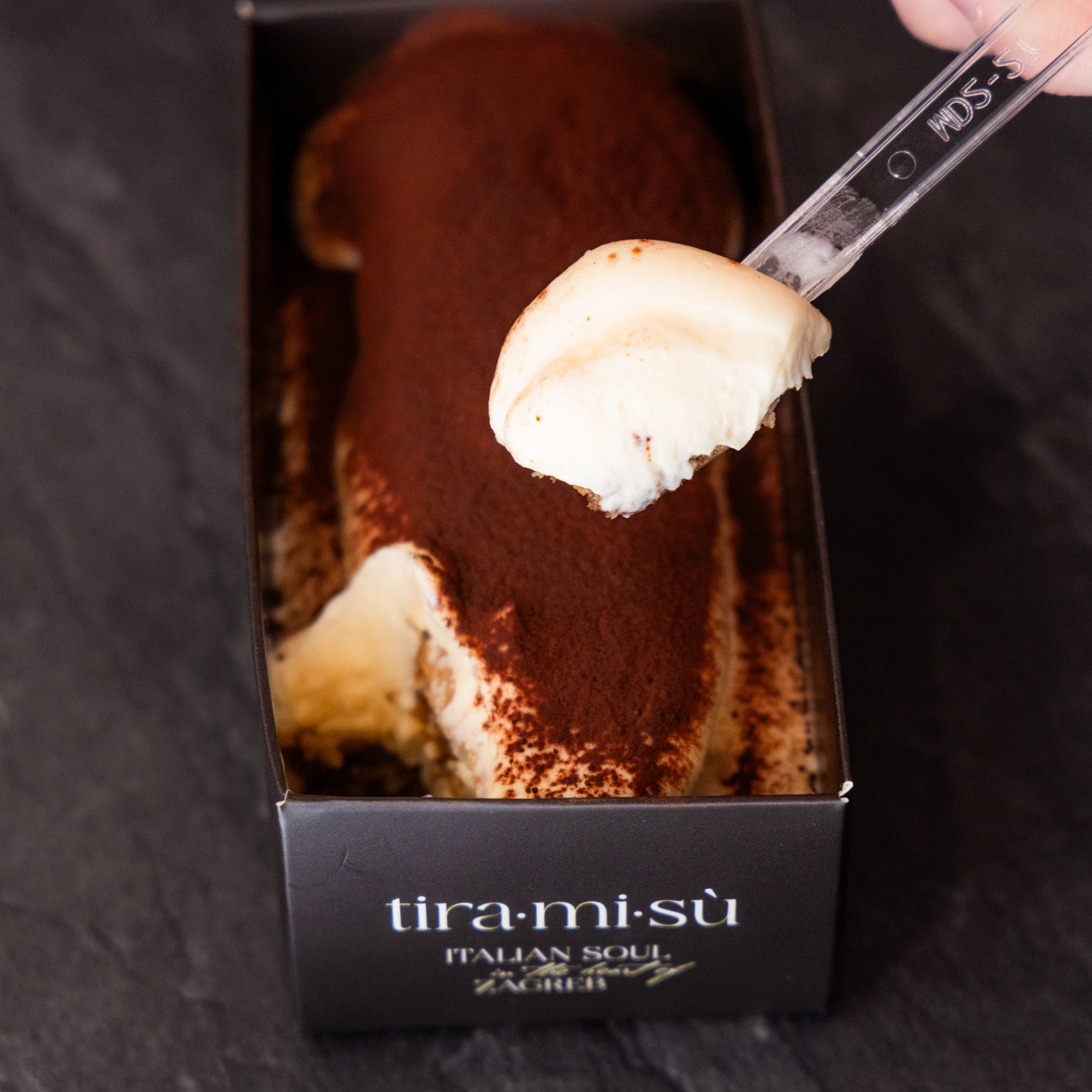 U Zagrebu se otvorila slastičarnica koja prodaje samo - tiramisu. Bili smo