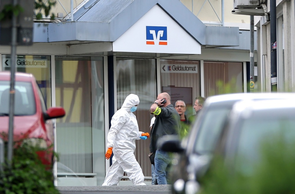 Gotova talačka kriza u njemačkoj banci, nitko nije ozlijeđen. Pljačkaši u bijegu