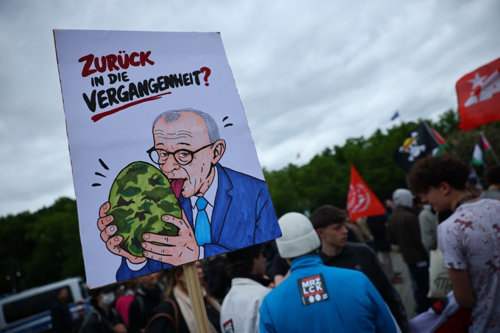 Učenici diljem Njemačke prosvjedovali protiv vojnog roka. "Nikad više rat"