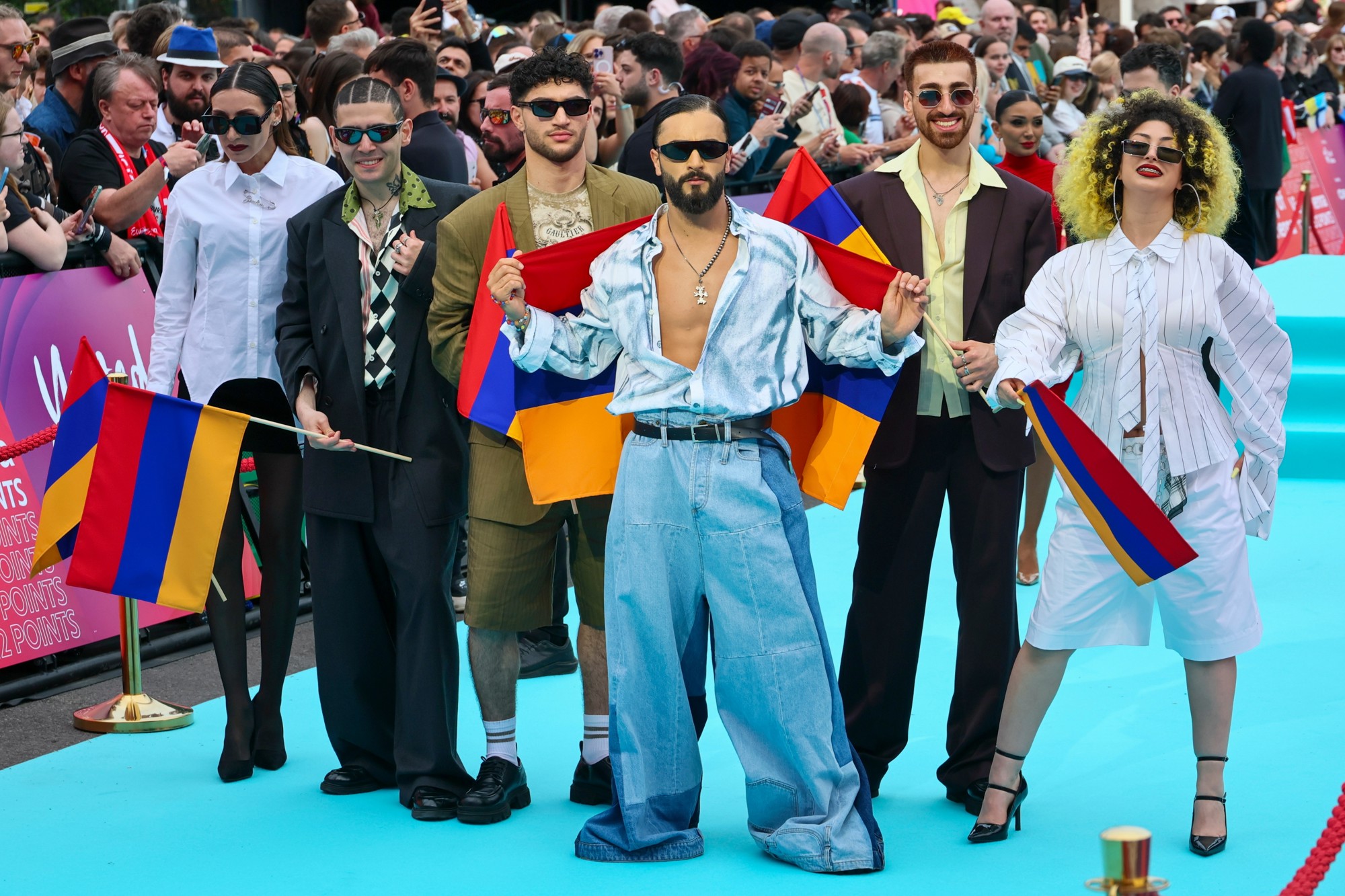 FOTO Outfiti sa svečanog otvorenja Eurosonga: Koji vam je najbolji (ili najgori)?