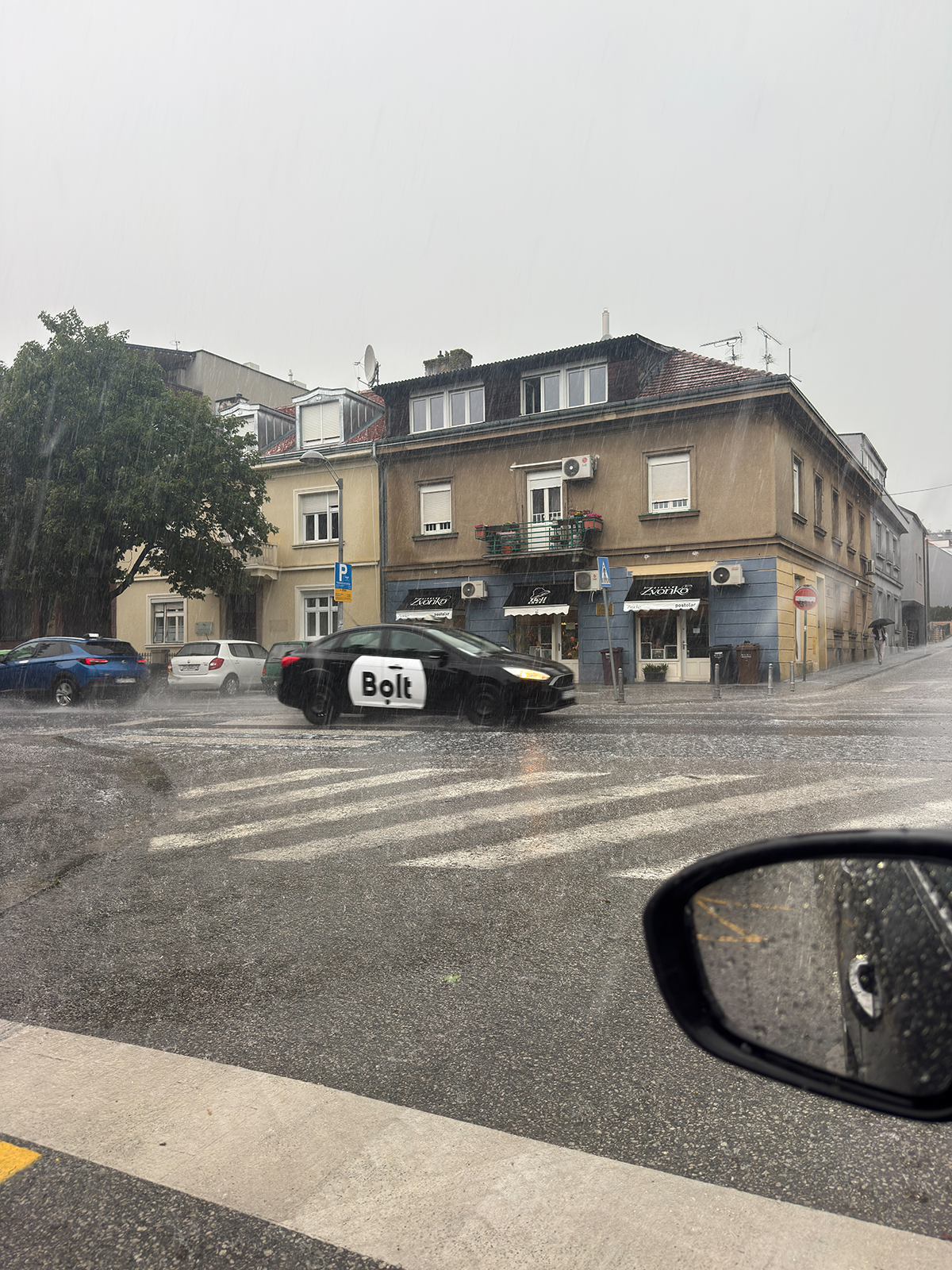 Čitateljica opisala kako je zapela u tramvaju na 4 sata u jučerašnjem nevremenu