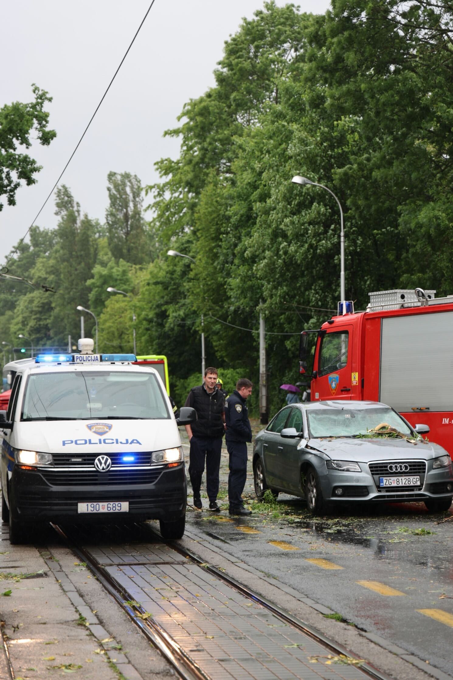 Čitateljica opisala kako je zapela u tramvaju na 4 sata u jučerašnjem nevremenu