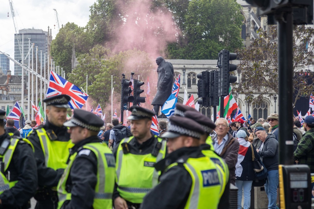 FOTO I VIDEO Veliki prosvjed desničara u Londonu