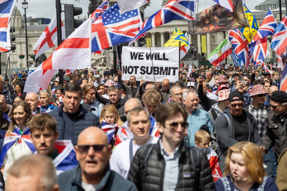 FOTO I VIDEO Veliki prosvjed desničara u Londonu