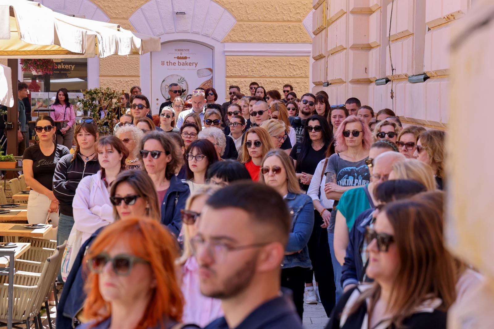 FOTO Cijela Hrvatska se oprašta od Luke. Prijatelji u suzama pale svijeće