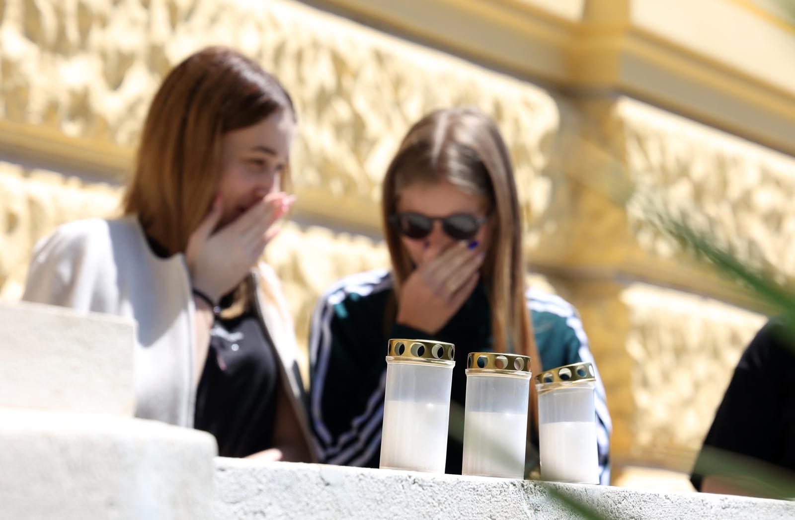 FOTO Cijela Hrvatska se oprašta od Luke. Prijatelji u suzama pale svijeće