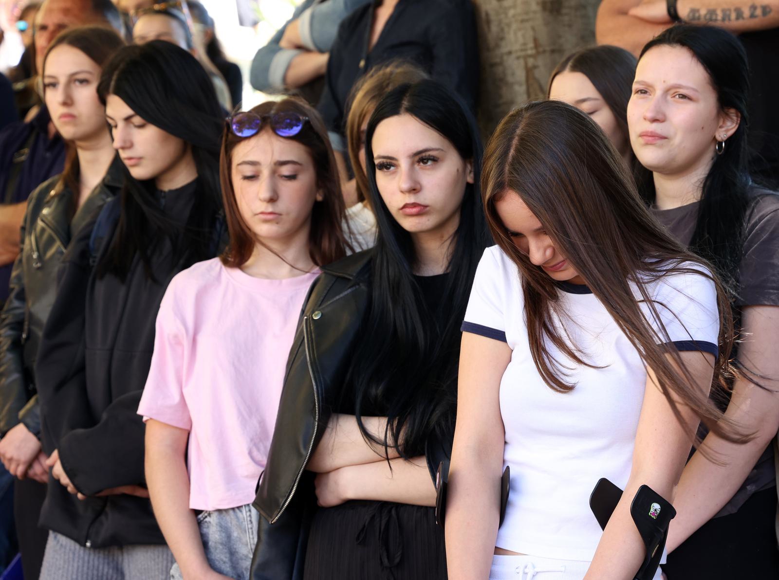 FOTO Cijela Hrvatska se oprašta od Luke. Prijatelji u suzama pale svijeće