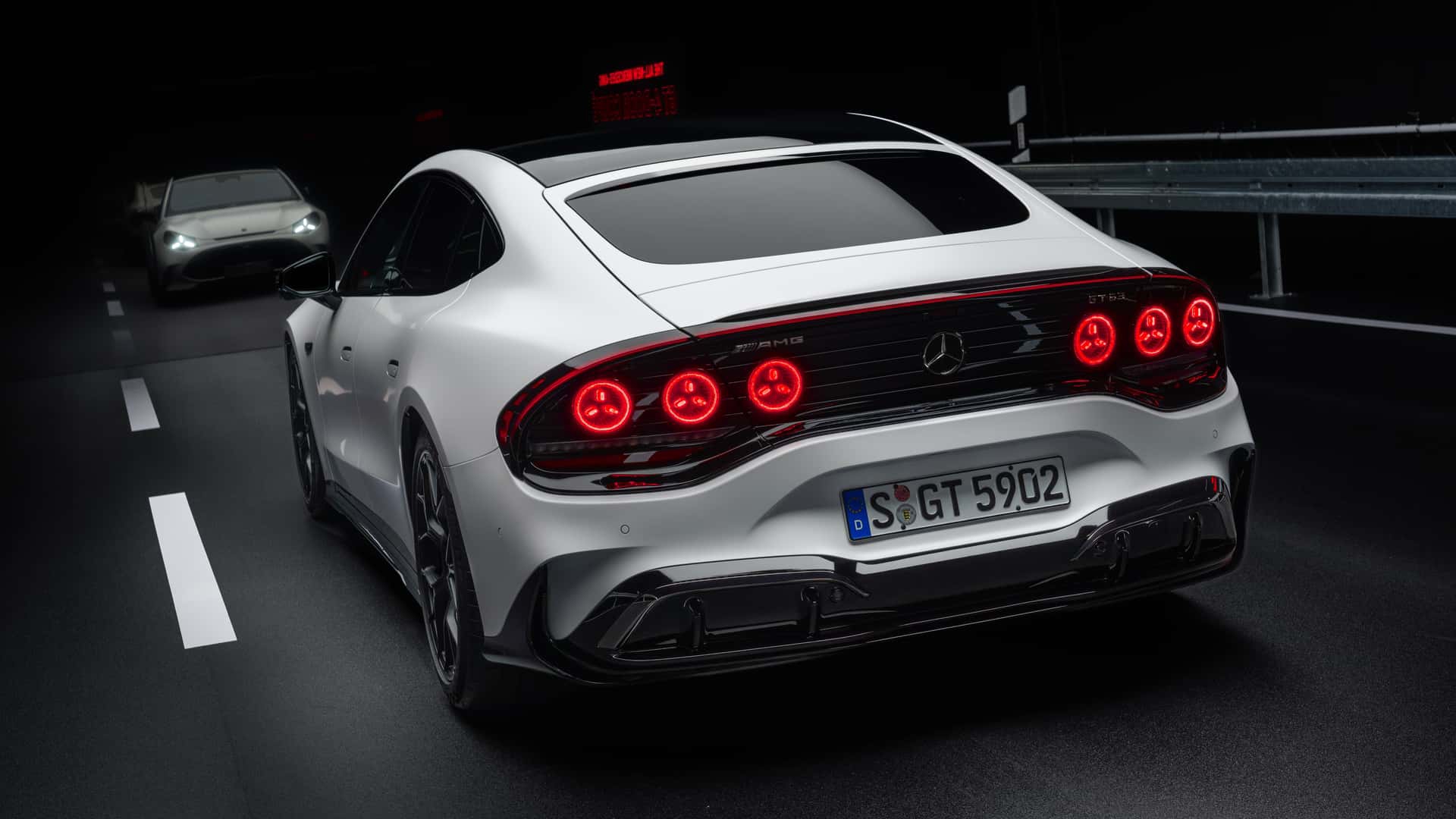FOTO Mercedes-AMG predstavio jedan od najmoćnijih električnih sedana na svijetu
