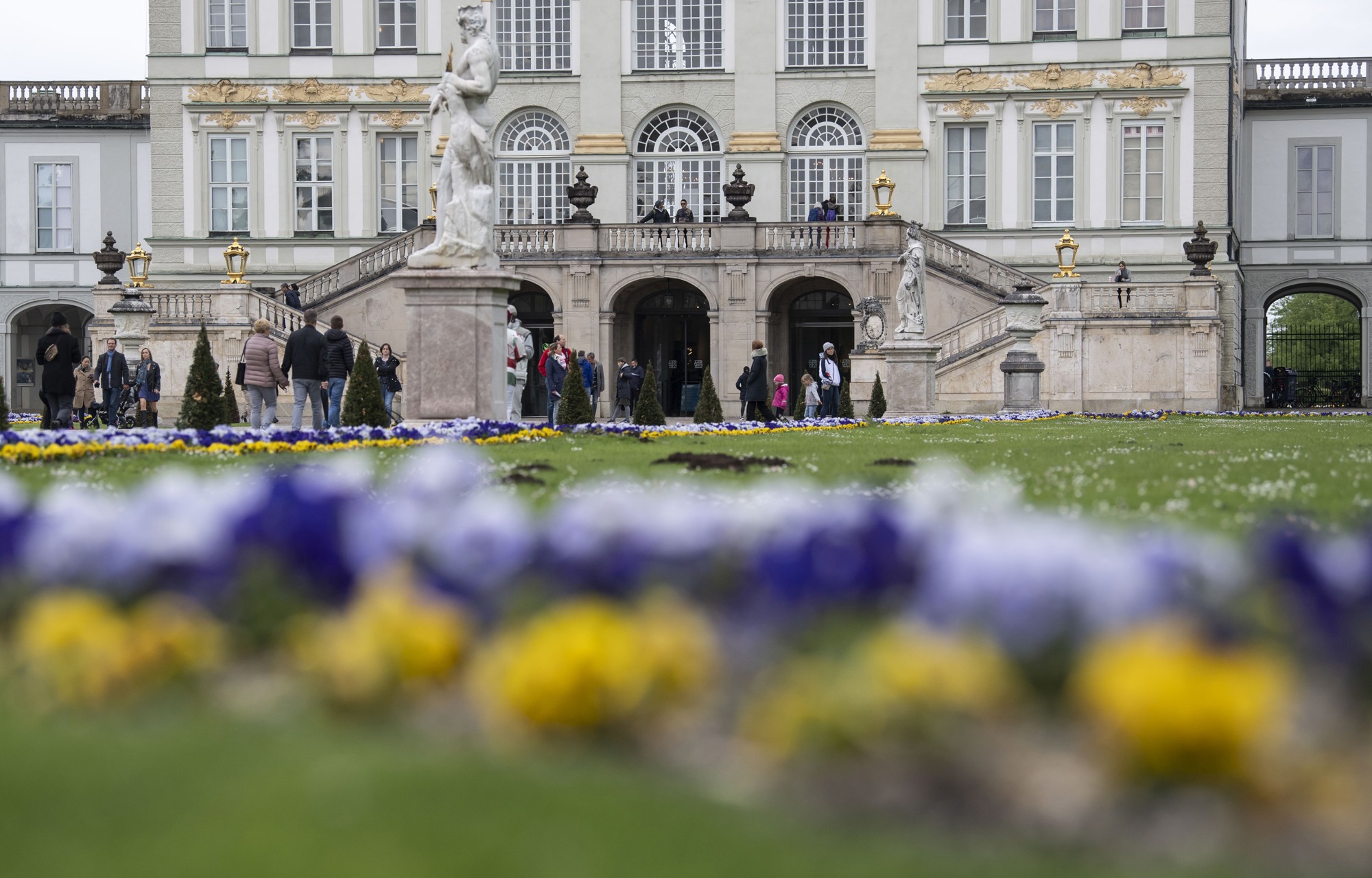 Palaču u Njemačkoj nazivaju "bavarskim Versaillesom", ali nema turističkih gužvi
