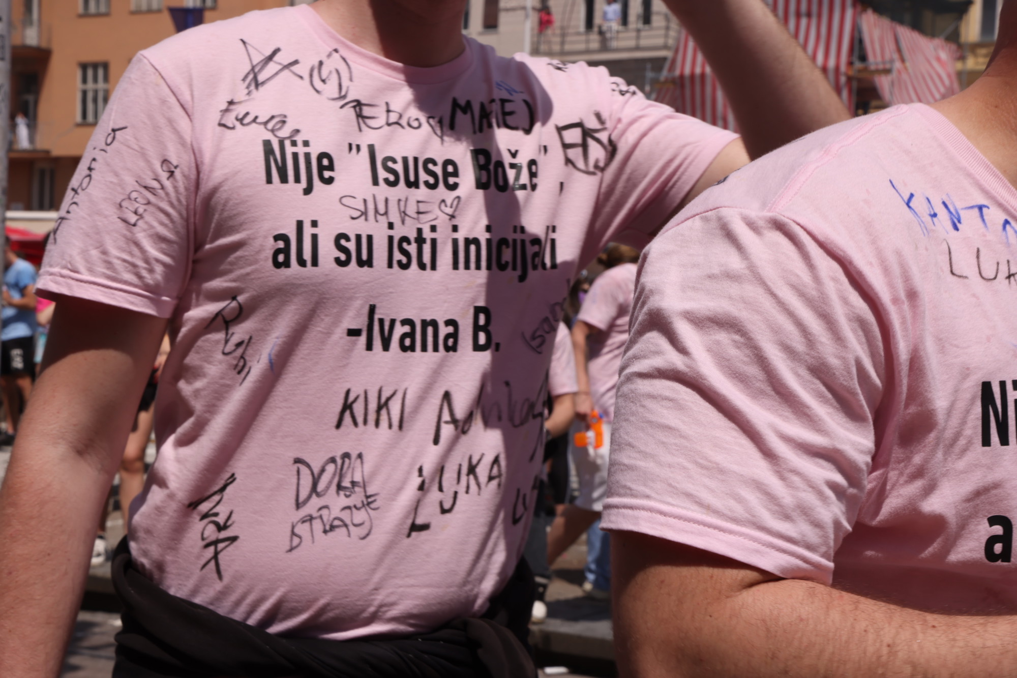 ANKETA Natpisi na majicama zagrebačkih maturanata. Koji vam je najbolji?