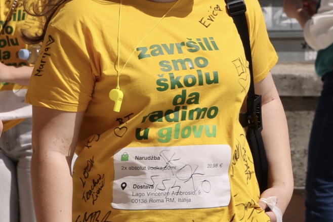 ANKETA Natpisi na majicama zagrebačkih maturanata. Koji vam je najbolji?