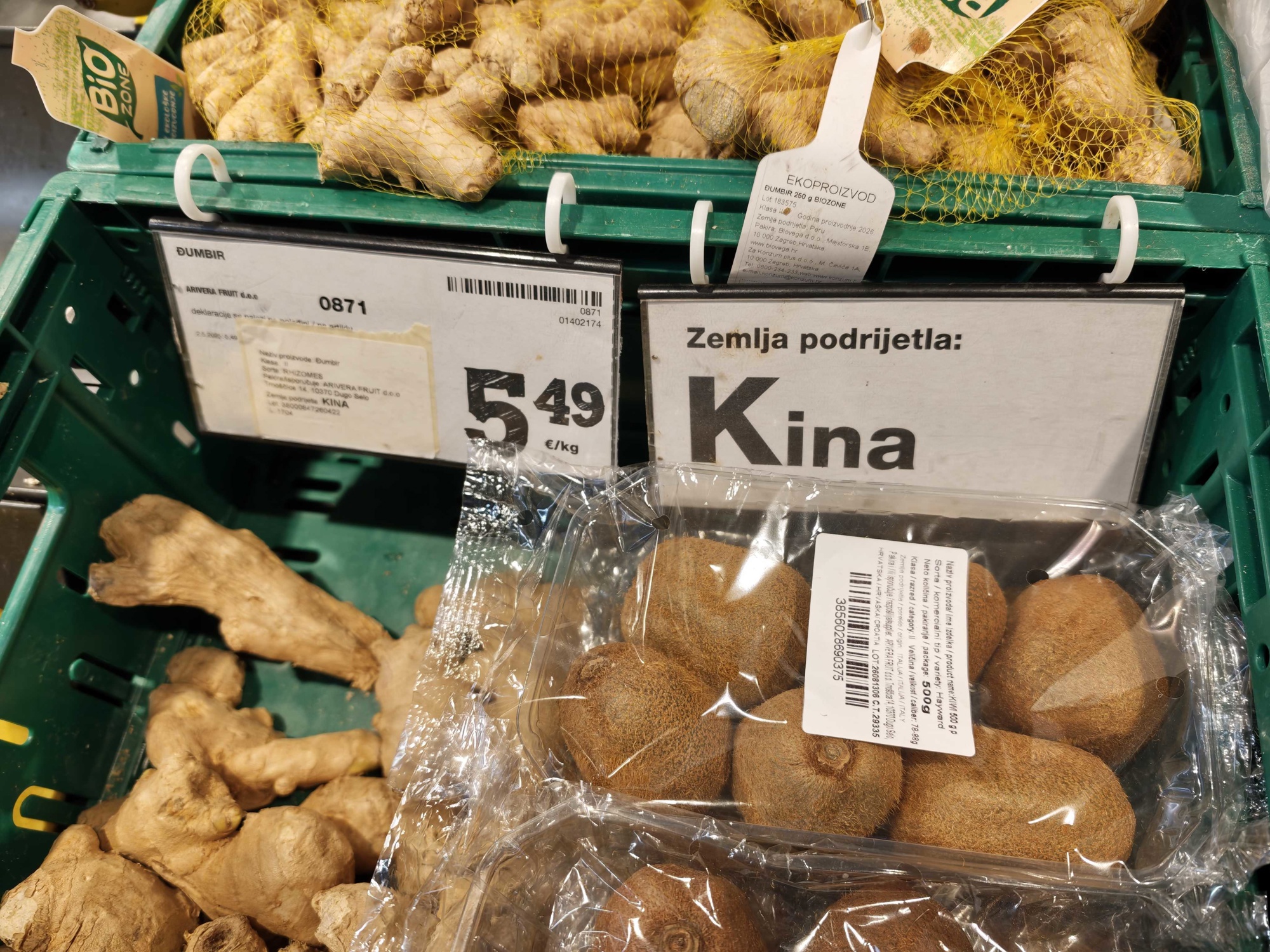 FOTO Što zapravo kupujemo u dućanima? Paprika stiže iz Turske, a kupus iz Nizozemske